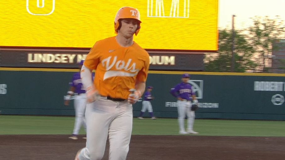 Billy Amick homers to give Tennessee 3-1 lead - ESPN Video