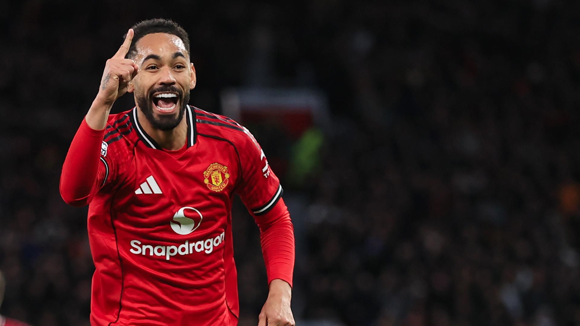 Casemiro: Resurrección en el Man United, Ejemplo de Liderazgo y Éxito 3 1:33Cunha aims to push Man United forward under AmorimMatheus Cunha says he feels grateful to be part of Manchester United following his great run of form under Ruben Amorim.