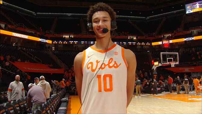 Power Rankings: How far Michigan, Iowa State, Vanderbilt drop after losses 113 i?img=%2Fmedia%2Fmotion%2F2026%2F0113%2Fdm 260113 SEC NCB Interview Nate Ament Tenn Tamu 260113%2Fdm 260113 SEC NCB Interview Nate Ament Tenn Tamu 260113