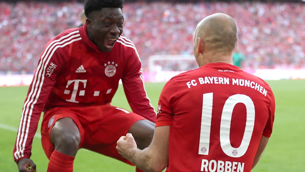 Alphonso Davies Starstruck When He First Met Robben Espn Video
