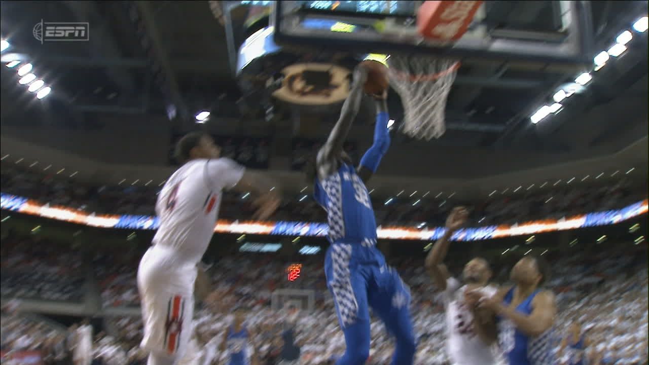 Wenyen Gabriel with the emphatic dunk