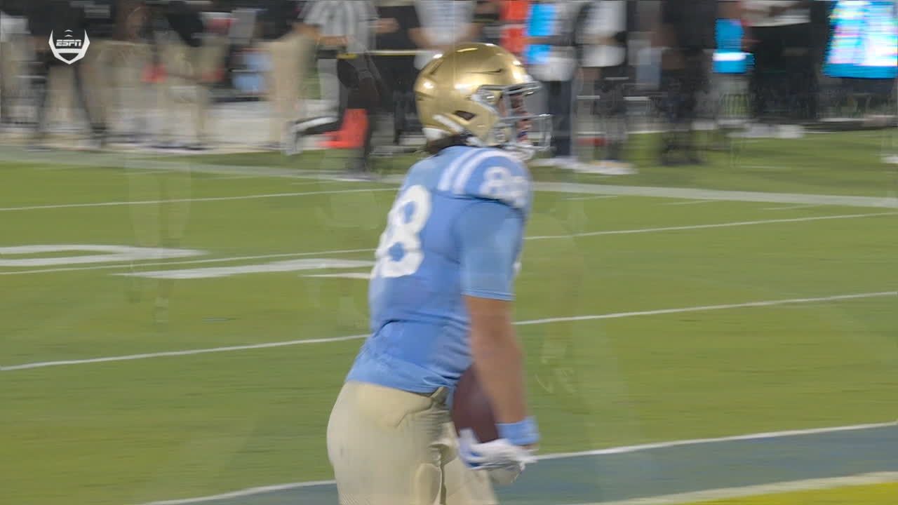 Ethan Garbers' two straight passes to start 2nd half leads to a UCLA TD ...