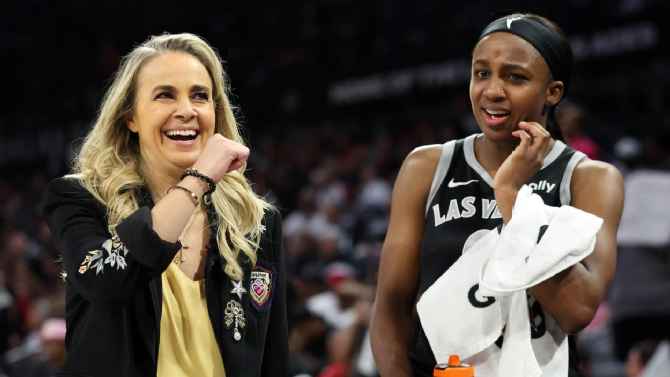 One win away from a WNBA Finals sweep: How the Aces stayed a step ahead of the Mercury 7 i?img=%2Fmedia%2Fmotion%2Fwsc%2F2025%2F1005%2Fca280f2f%2Daf63%2D43a6%2D82c2%2D2703acfe70c8%2Fca280f2f%2Daf63%2D43a6%2D82c2%2D2703acfe70c8