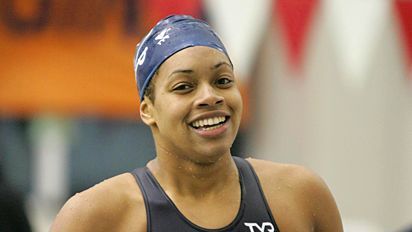 This swimmer makes her own waves - ESPN