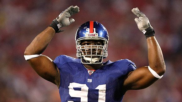 Osi Umenyiora, Giants agree to restructured contract 