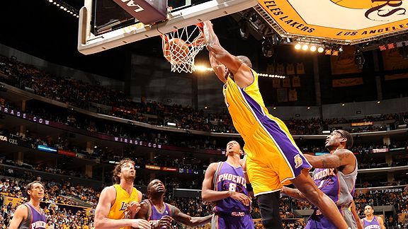 2010 NBA Playoffs: Los Angeles Lakers Andrew Bynum puts team above ...