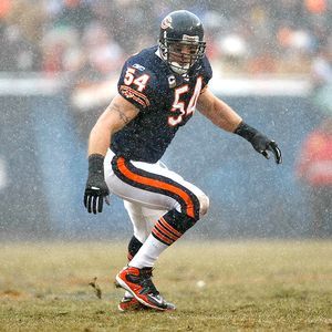 Brian Urlacher Retires from the NFL: A Legendary Career Comes to an End