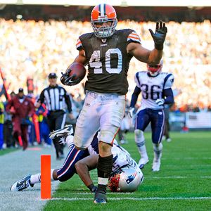 Voters pick Browns' Hillis for 'Madden NFL 12' cover 