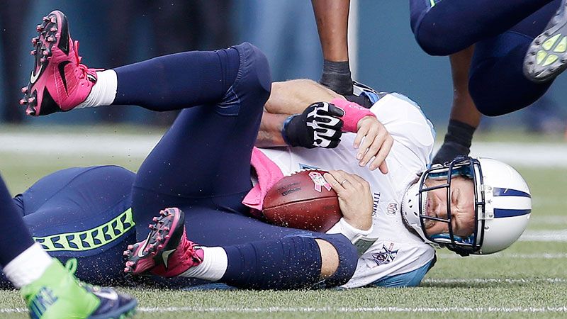 Titans QB Jake Locker suffers Lisfranc injury, done for season 