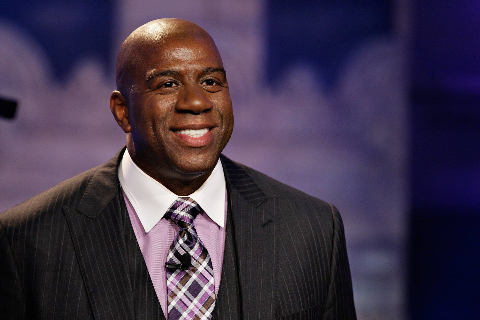 Magic Johnson first to reserve Los Angeles Rams season tickets