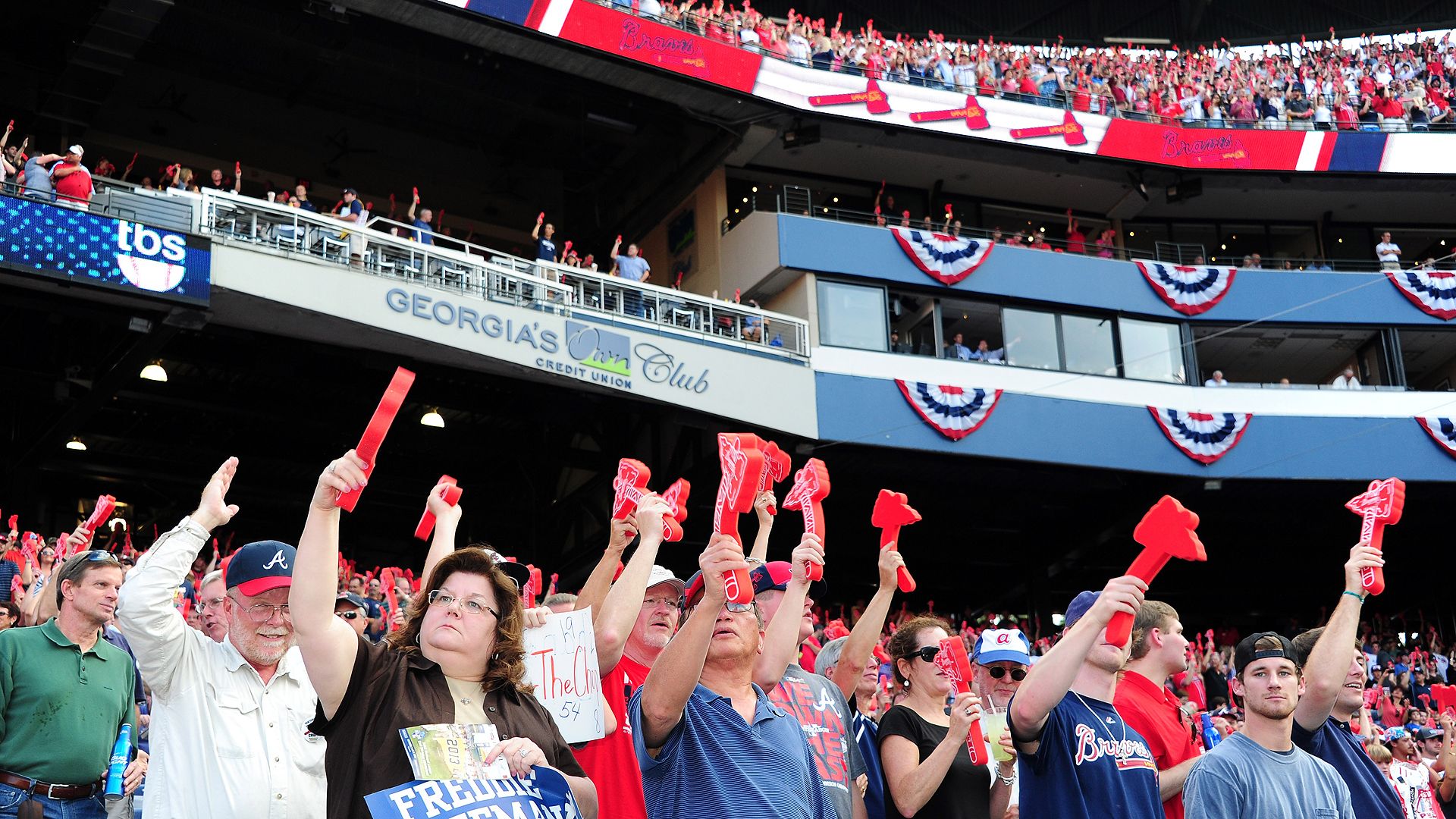 Braves say goodbye to 'The Ted,' end era in city of Atlanta