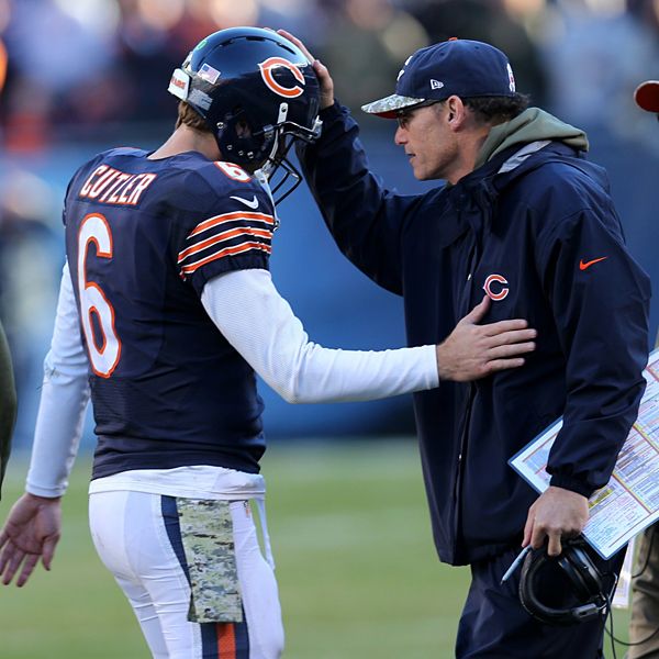 Former Chicago Bears QB Jay Cutler Now a Bear Slayer