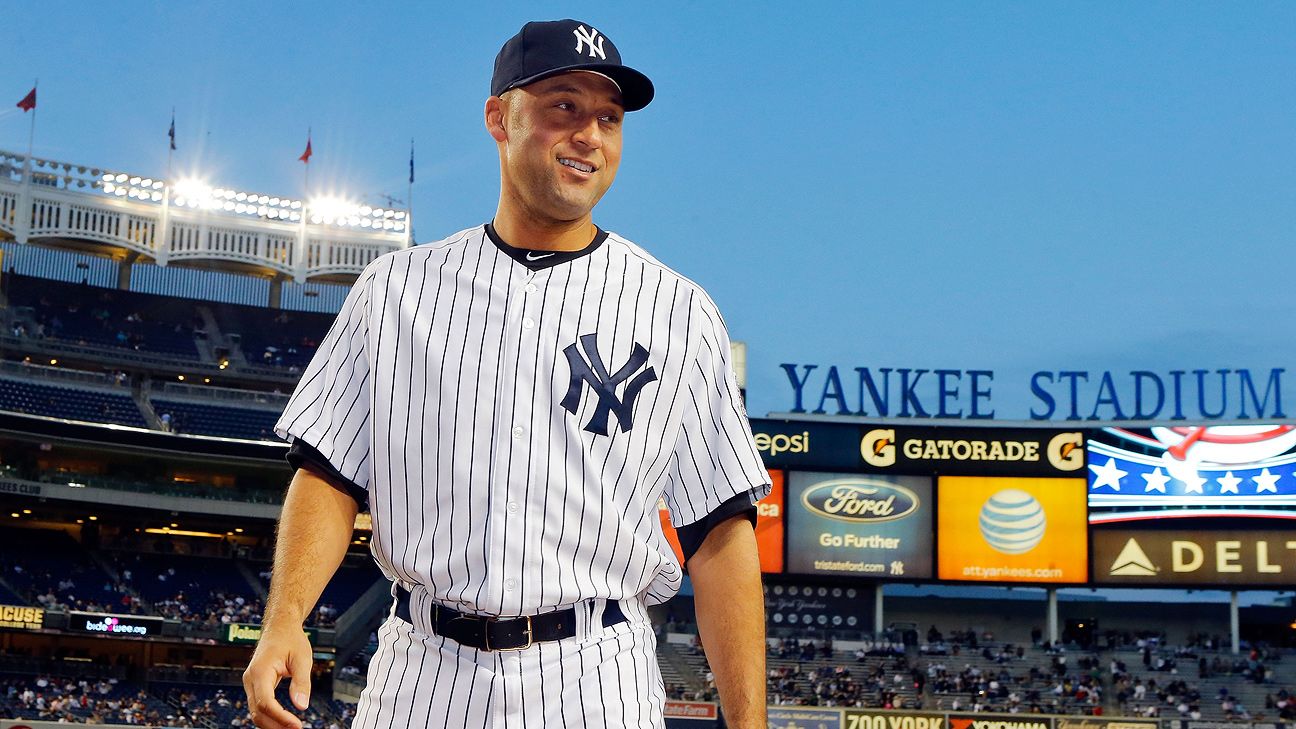 Fenway Park Says Goodbye To Derek Jeter