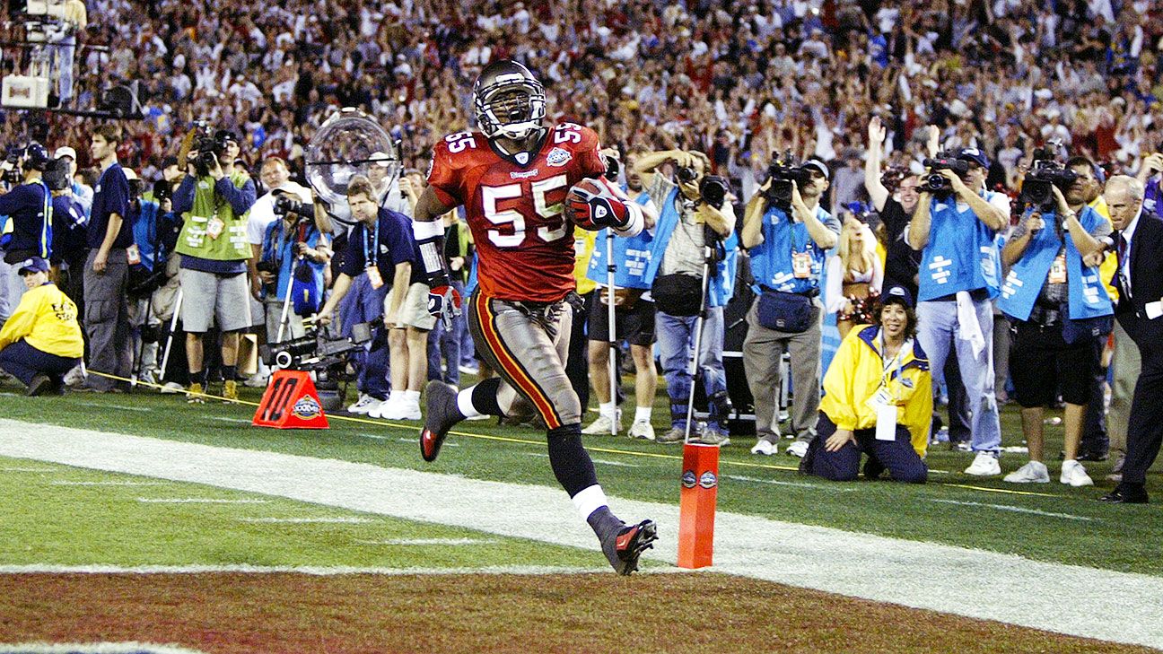 Former Buc Derrick Brooks elected into Hall of Fame