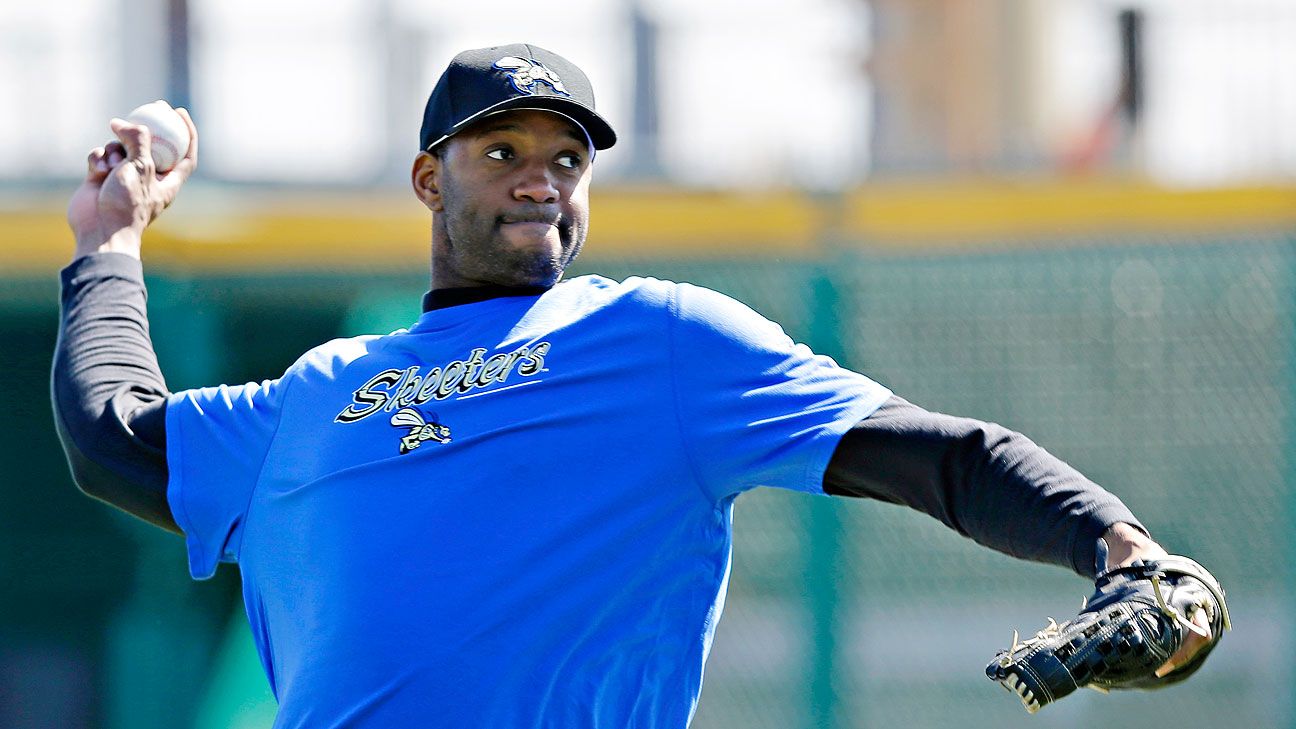 tracy-mcgrady-makes-sugar-land-skeeters-as-pitcher