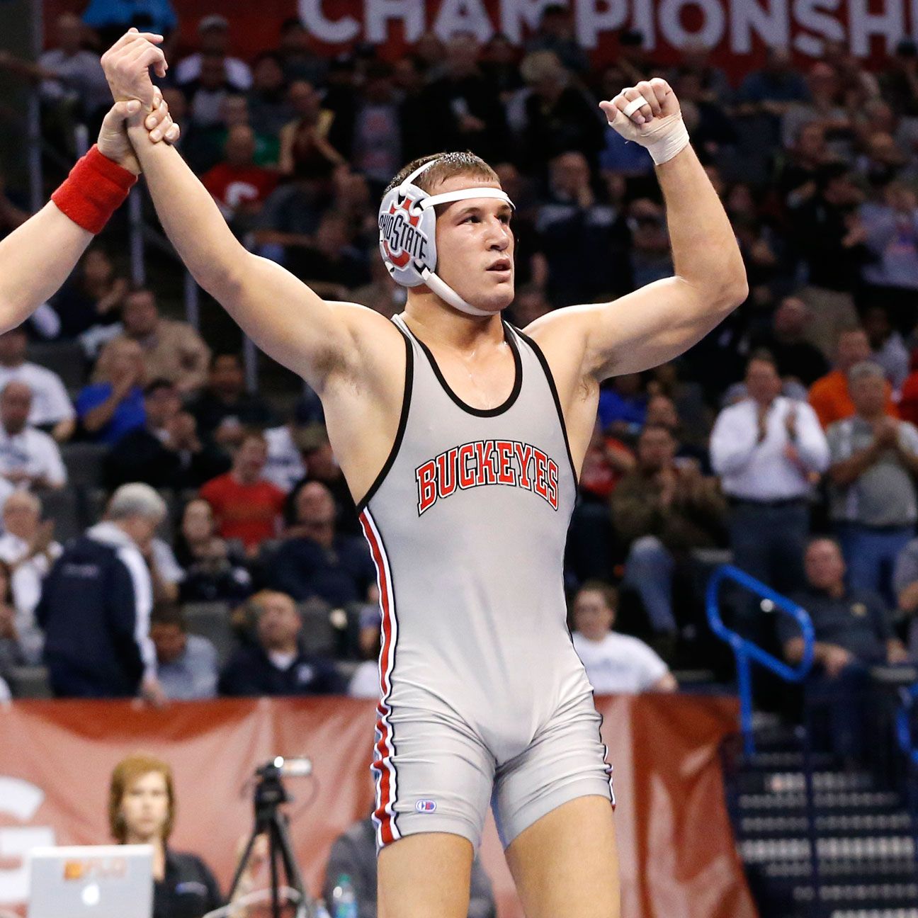 Ohio State wrestler Logan Stieber shoots for fourth title with help ...
