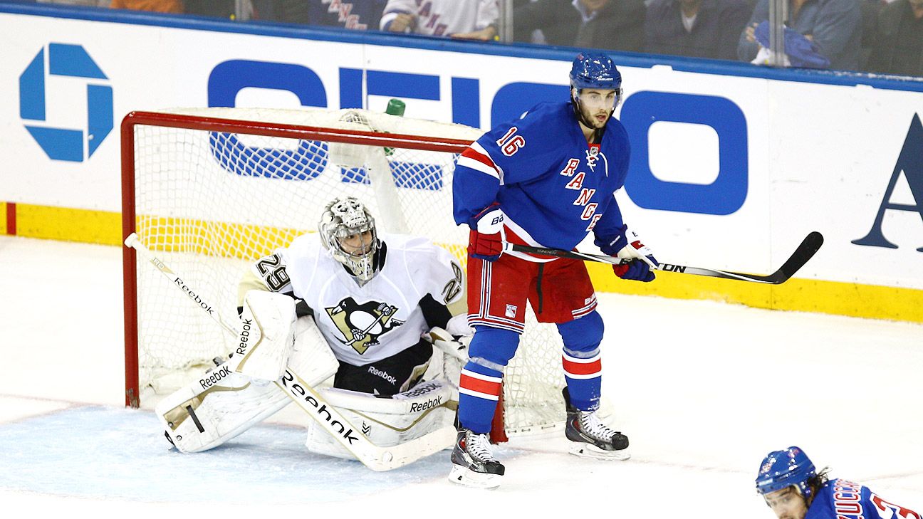 Mats Zuccarello of New York Rangers hit in face by slap shot, exits Game 5 ESPN