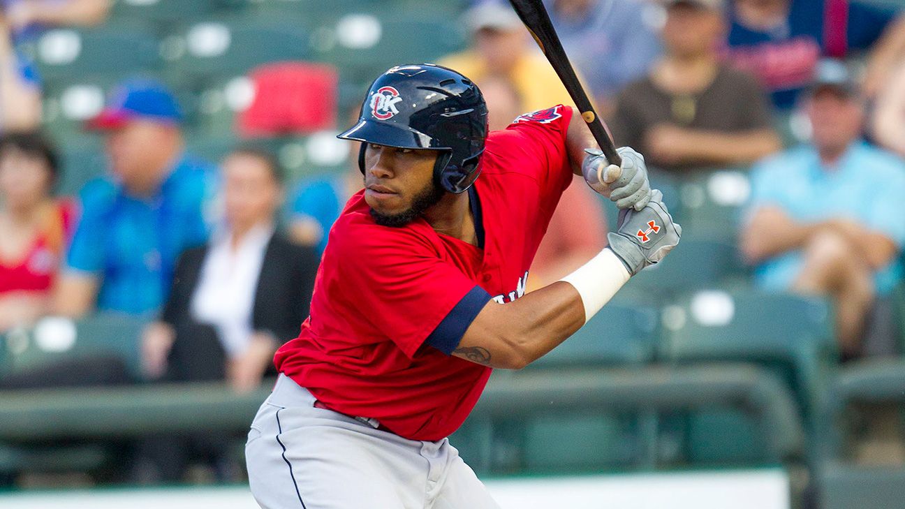 Jon Singleton signs minor league deal with Astros after release by