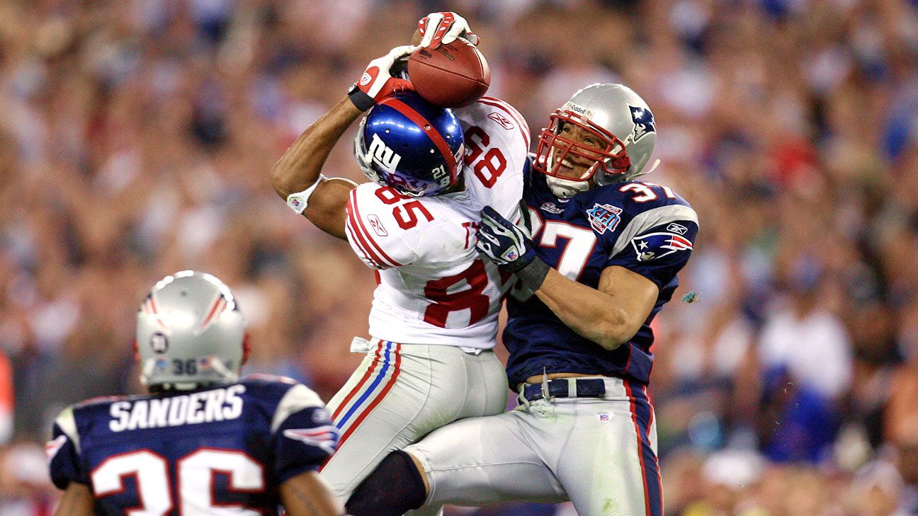 Super Bowl XLII: 'Helmet Catch' game Patriots vs. Giants