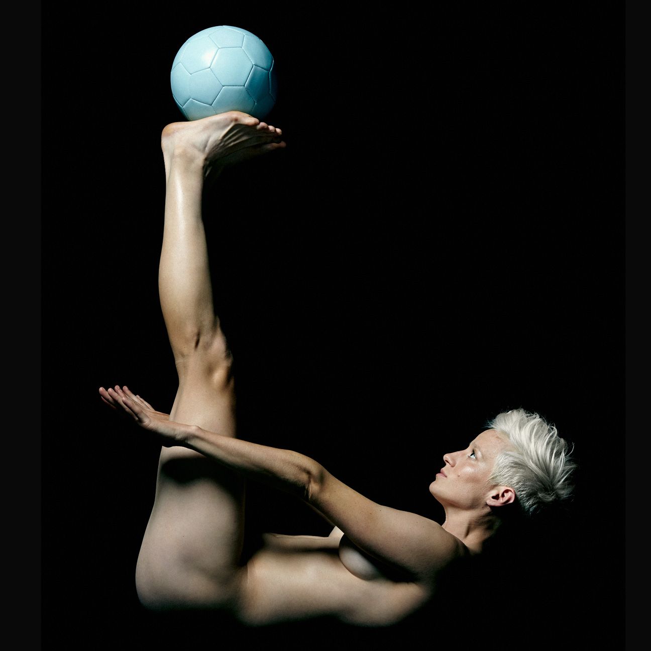 Soccer Star Megan Rapinoe Undresses For The Mag Espn The Magazine