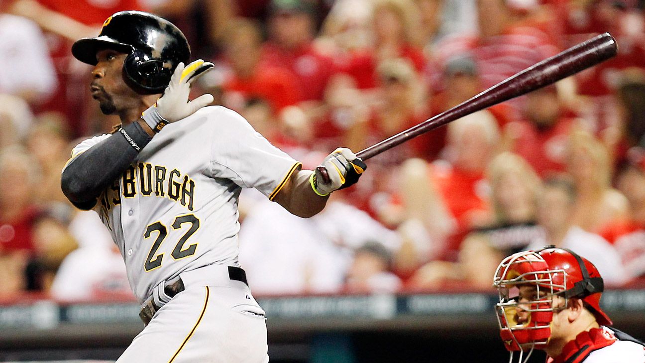 Pirates' Andrew McCutchen has broken rib