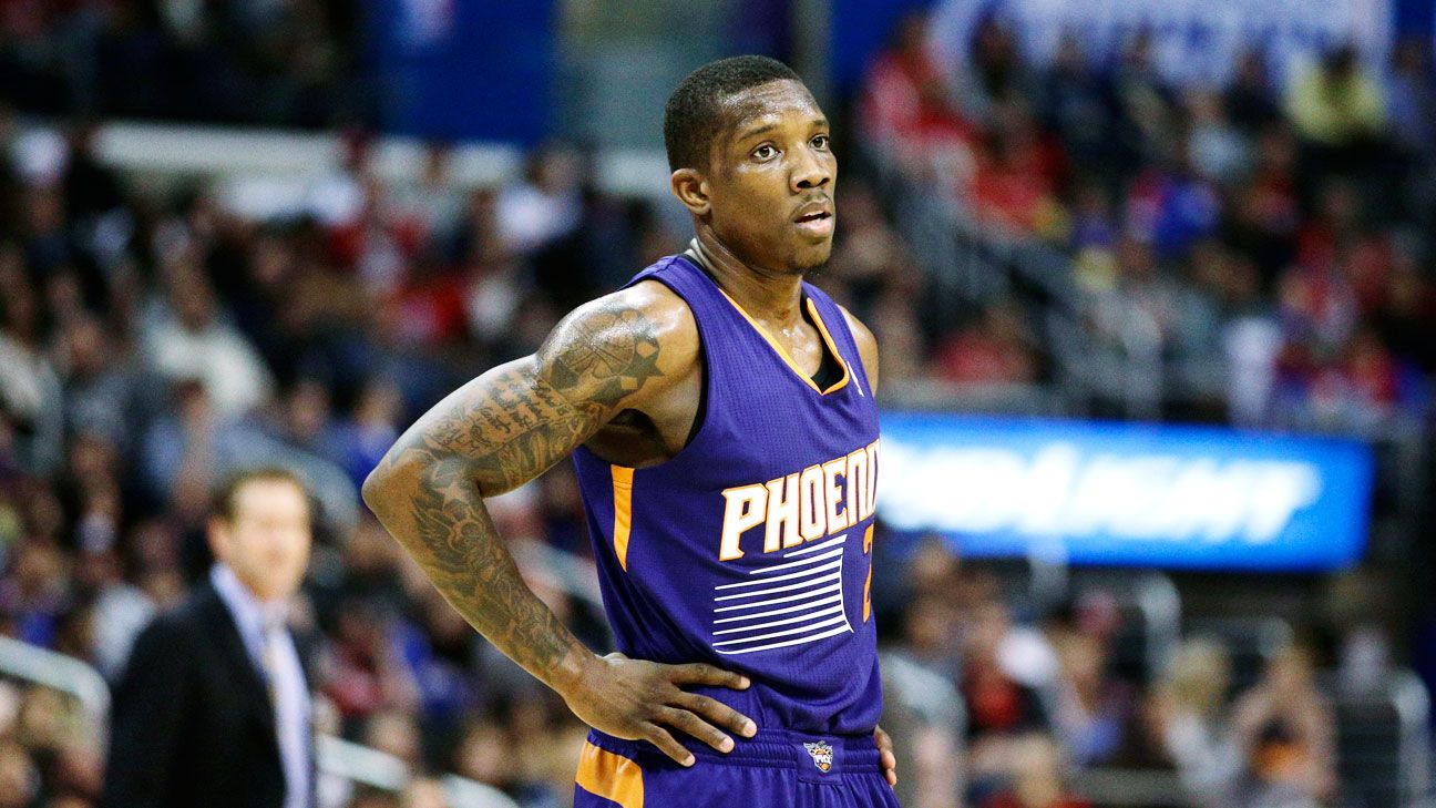 Minnesota Timberwolves offer Eric Bledsoe max contract in