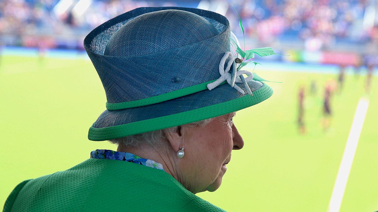Buzz That Was Queen Elizabeth photobombs field hockey selfie