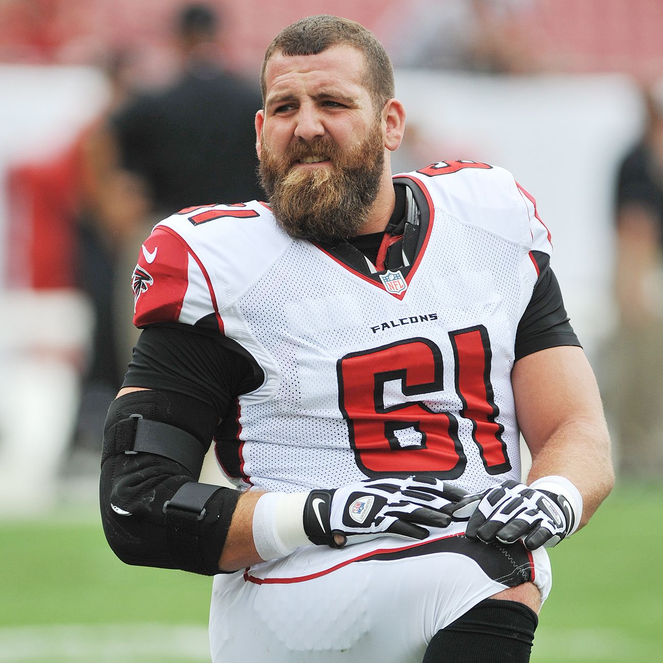 Atlanta Falcons center Joe Hawley enters camp with something to prove ...