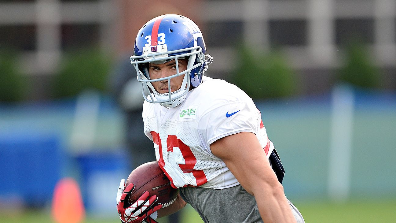 Peyton Hillis, other RBs work out for Giants