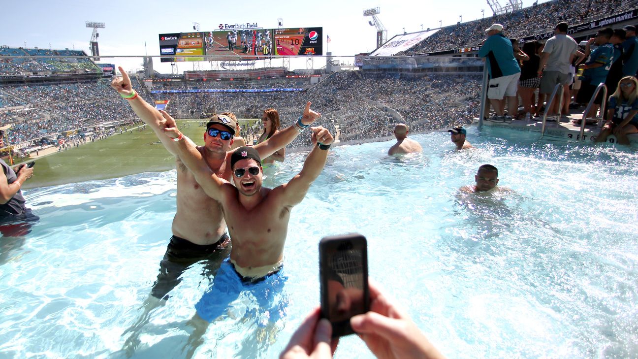 Fan Wears Jeans in Jaguars Poolside Cabana