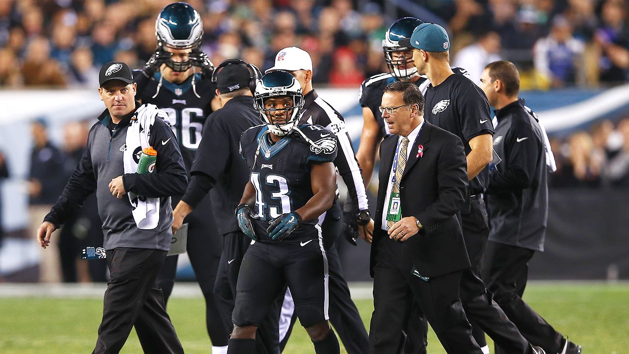 Darren Sproles of Philadelphia Eagles sprains MCL, may return after bye