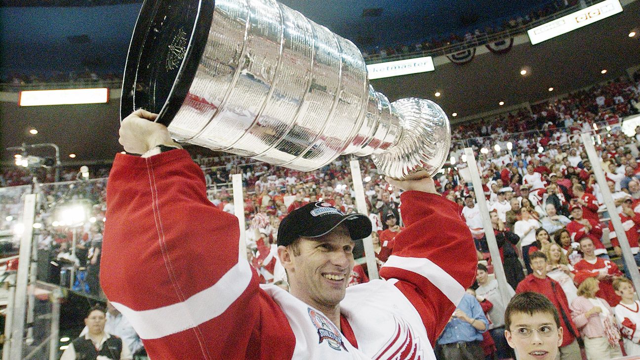 Detroit Red Wings 2002 Stanley Cup run: Hockey Gods make history