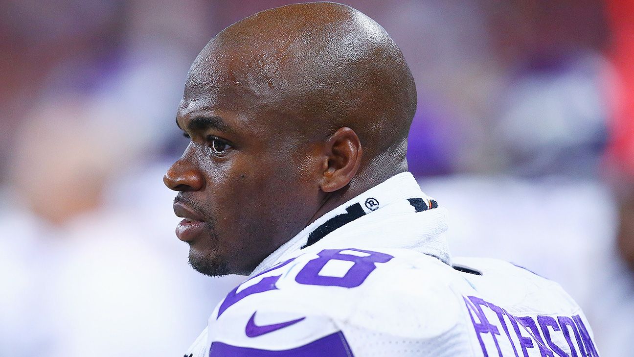 First round comes and goes  Adrian Peterson still a Minnesota Viking