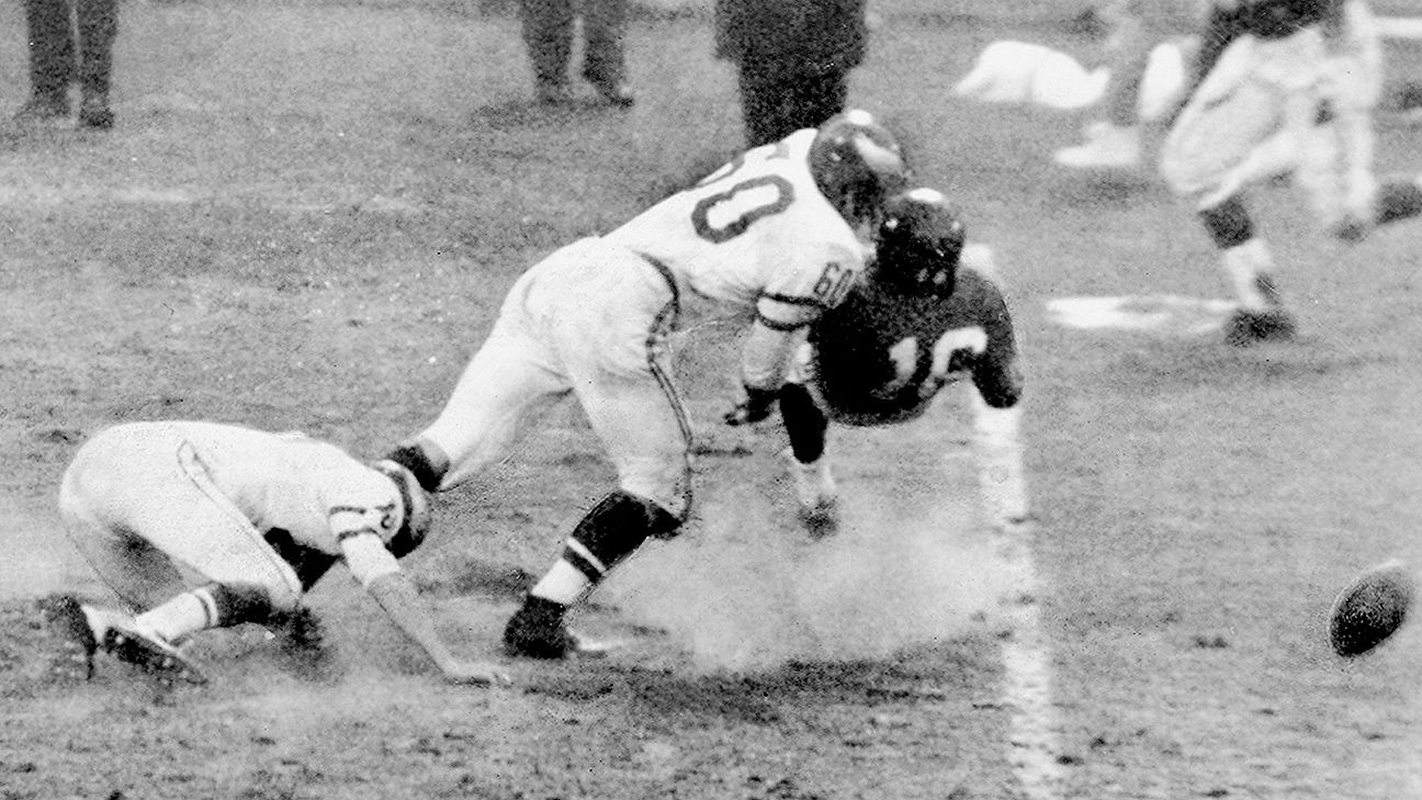 Chuck Bednarik, greatest Philadelphia Eagles player, dies