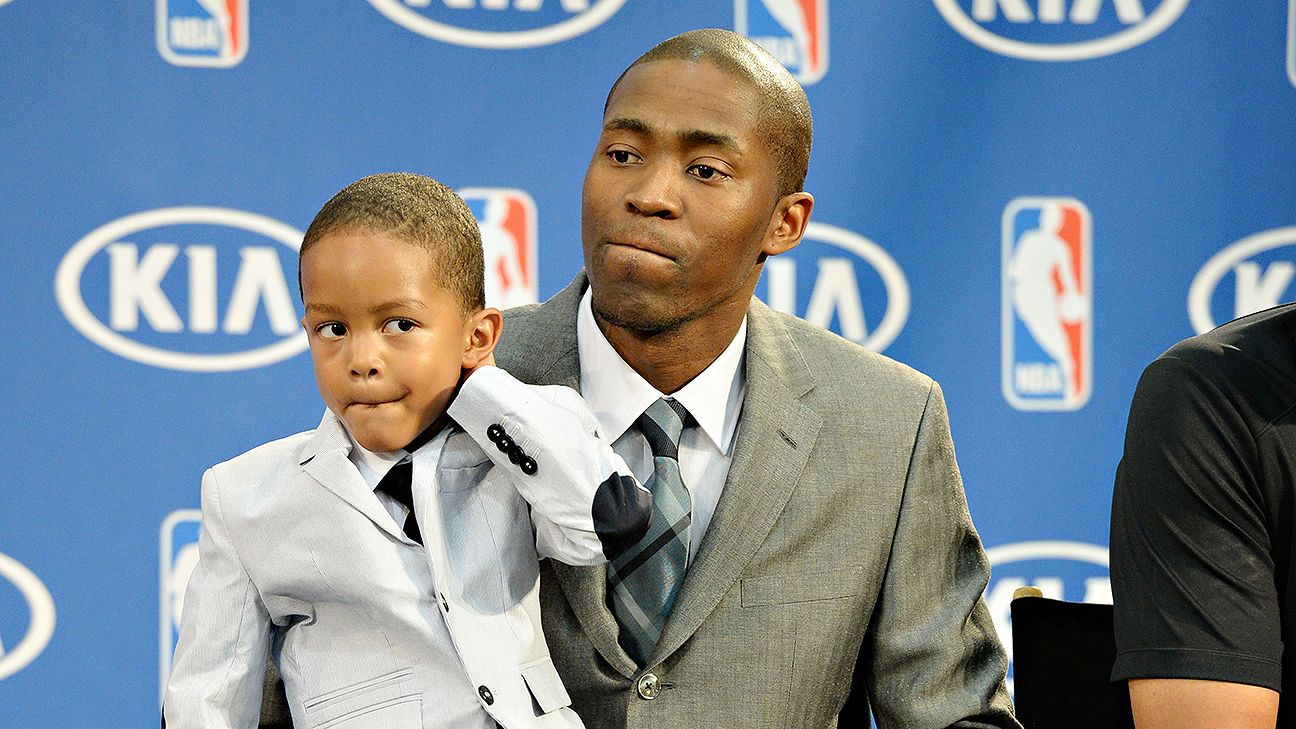 How did the son of NBA veteran Jamal Crawford end up playing basketball in  Maine?