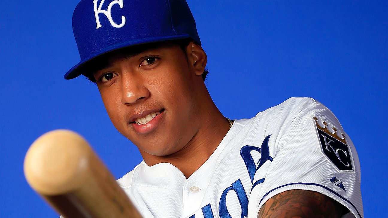 2015 World Series -- Kansas City Royals add Raul A. Mondesi to