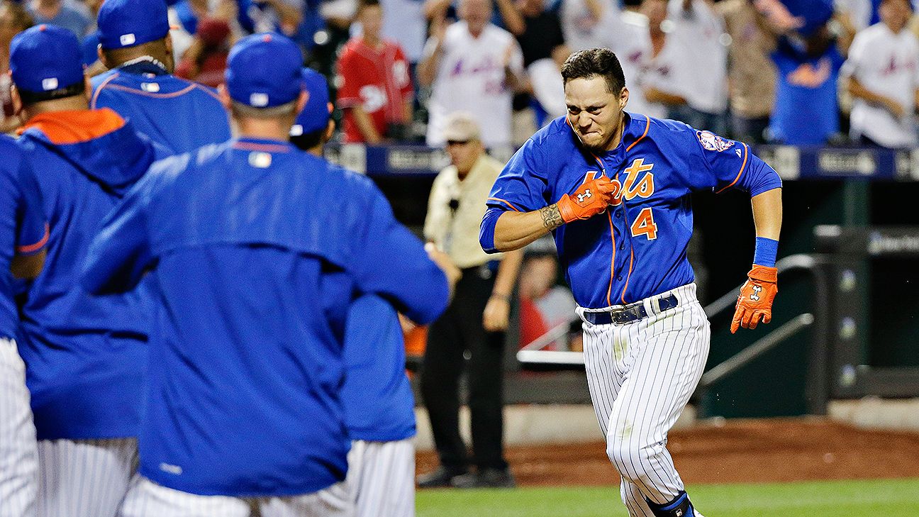 Signed photos of New York Mets shortstop Wilmer Flores crying sold out -  ESPN