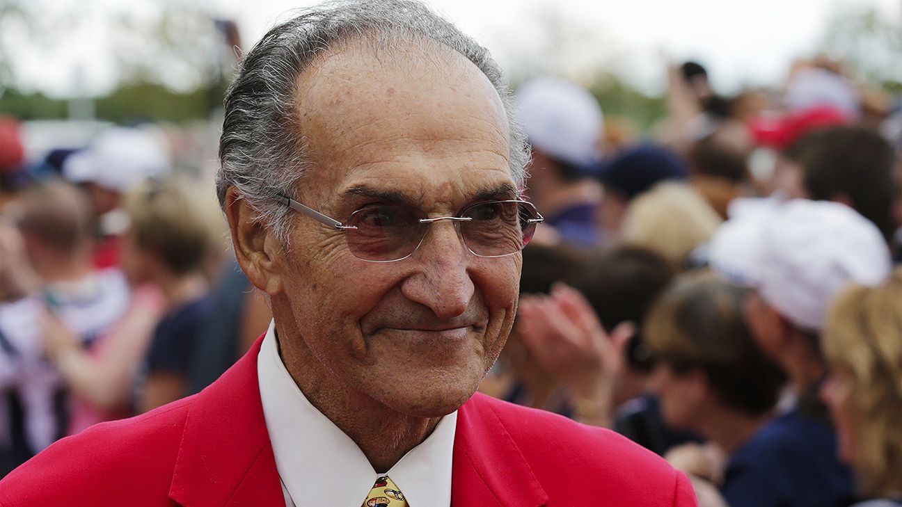 Gino Cappelletti, legendary member of original Patriots, 1964 AFL MVP, dies at 8..