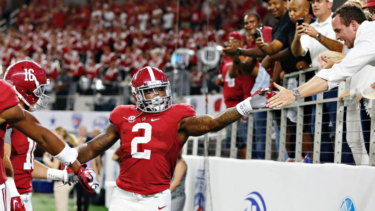 Derrick Henry enjoys victory cigar with Nick Saban after Alabama win ...