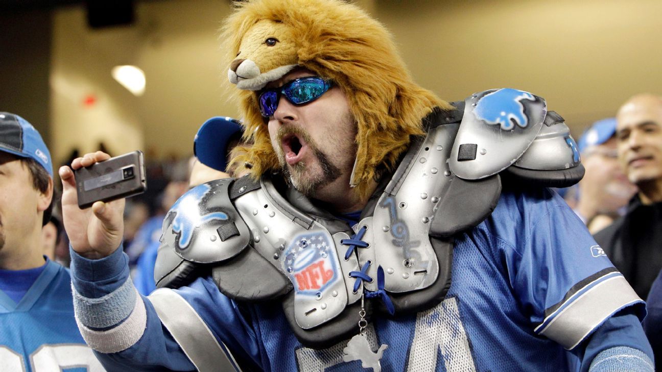 Lions super fan ejected during Detroit&#039;s win over Chicago on Sunday