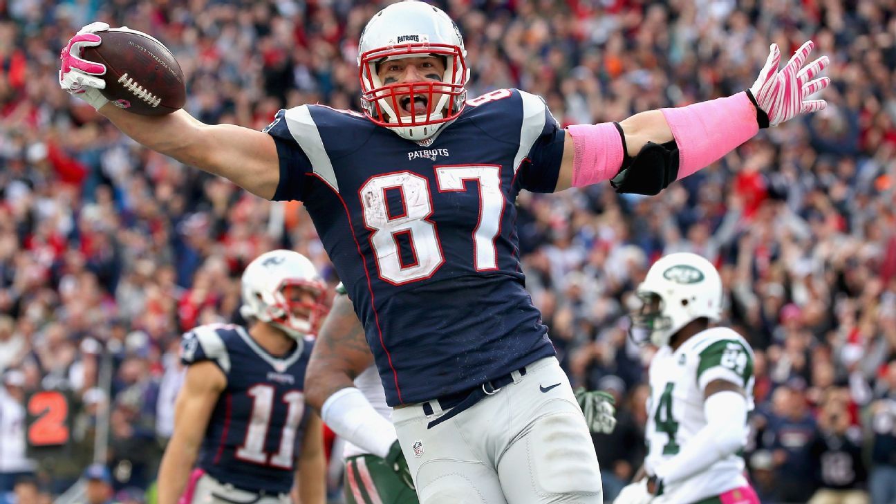 New England Patriots' Rob Gronkowski got his jersey number wrong