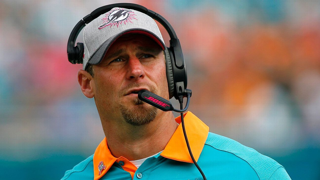 Former Dolphins interim head coach Dan Campbell joins Saints staff 