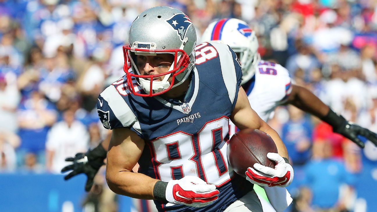 Patriots Danny Amendola Warms Start Game New England Patriots Washington –  Stock Editorial Photo © Thousandwords #337075064