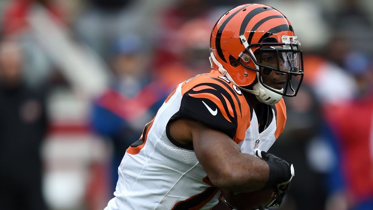 Bengals RB Giovani Bernard signs two-year extension