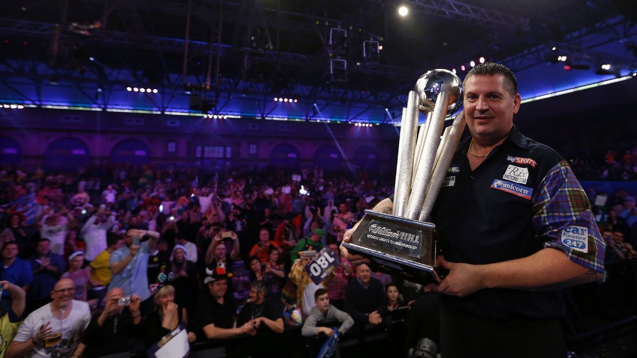 Gary Anderson ends three-year wait for PDC ranking title with