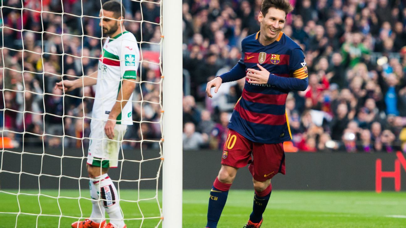 Lionel Messi narrows the gap on Cristiano Ronaldo