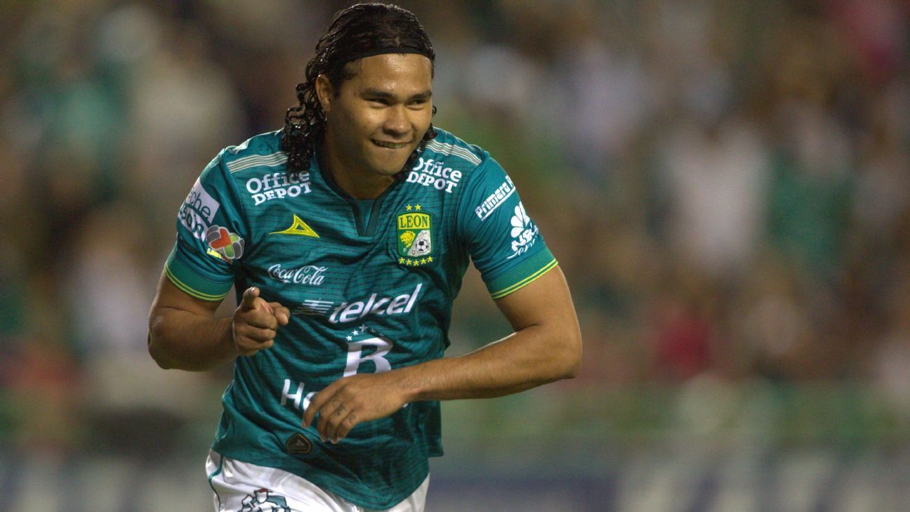 Carlos Pena's transfer from Chivas to Rangers agreed - source - ESPN