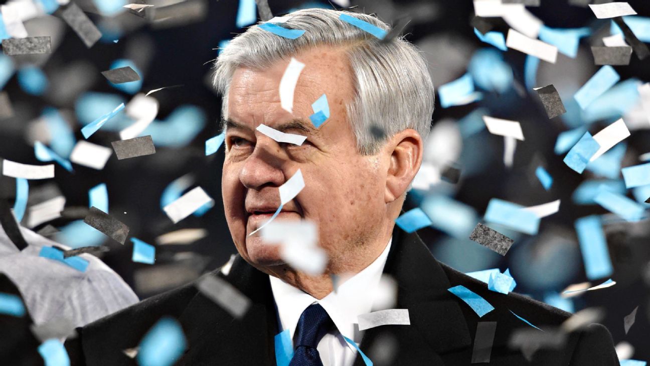 Panthers owner Jerry Richardson steps aside, effective immediately