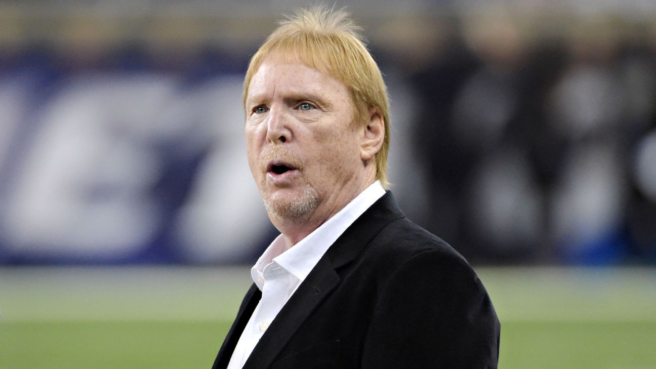 Owner Mark Davis says Raiders likely to stay in Oakland for 2016