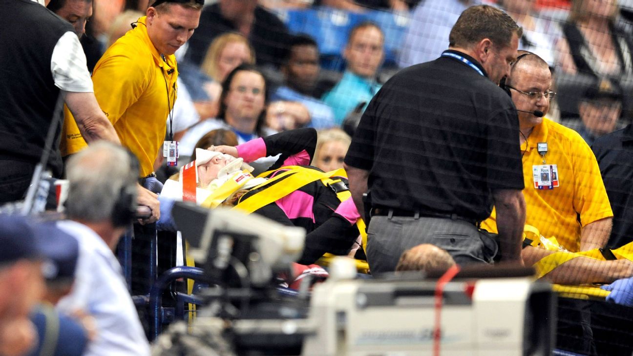 Tampa Bay Rays fan struck by foul ball leaves game on stretcher - ESPN